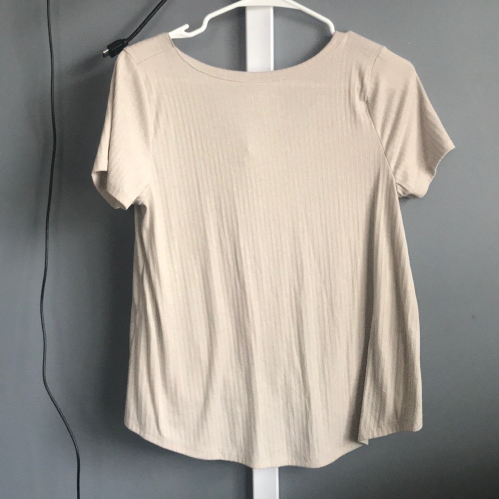 Cream Hollister Short Sleeve - Picture 2 of 2